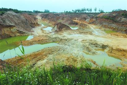 每年自然灾害和生产建设损毁土地460万亩