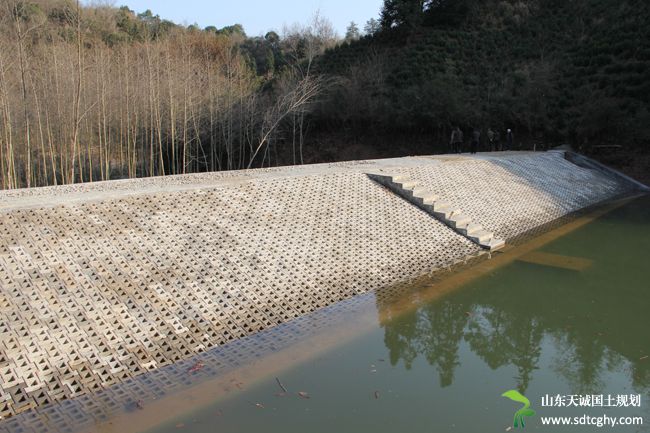 祁门县完成了农田水利建设项目 年底交付使用