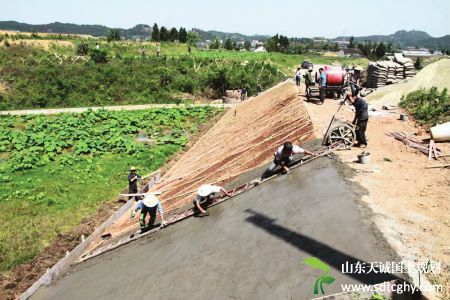 沙嘴街道严把农田水利工程质量关对施工全程监督