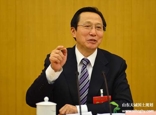 韩长赋:全国土地流转面积占家庭承包耕地总面积在35%