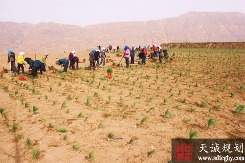 土地改革中应保障妇女的土地权益