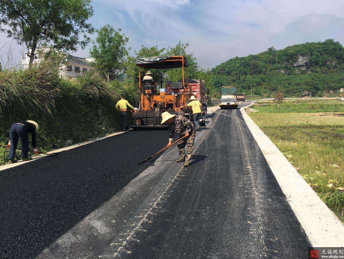 全面推进“四好农村路”建设助力乡村振兴