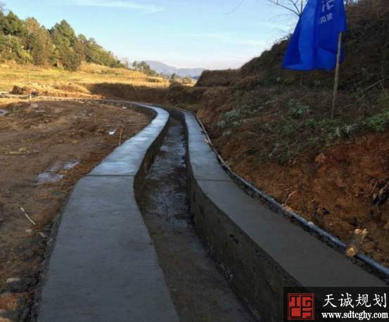  龙陵县农田水利建设工程根本上解决灌溉问题