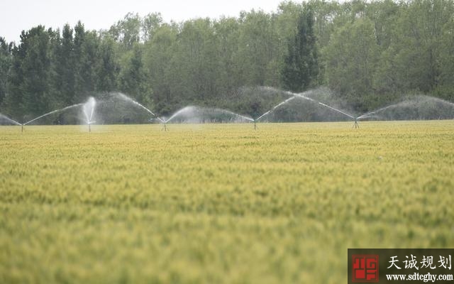 水沃良田-中国农田水利从大水漫灌到精准灌溉