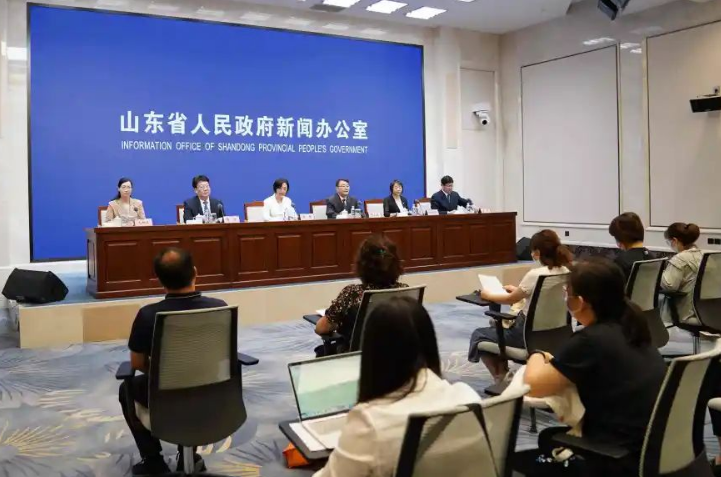 答记者会:发挥农业机械化作用 确保小麦适时收获、颗粒归仓